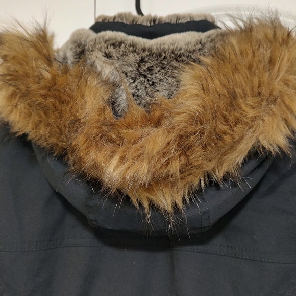 Teddy-Lined Black Parka - Picture 11 of 12